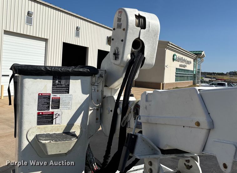 image for item ED2216 2012 Dodge Ram 5500 bucket truck