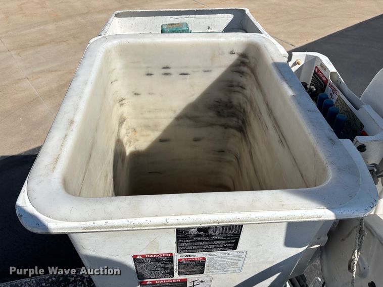 image for item ED2216 2012 Dodge Ram 5500 bucket truck