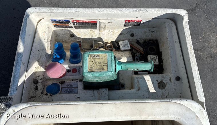 image for item ED2216 2012 Dodge Ram 5500 bucket truck