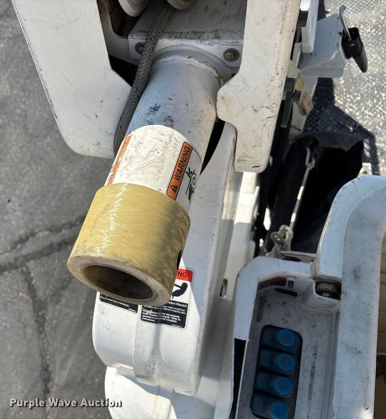 image for item ED2216 2012 Dodge Ram 5500 bucket truck