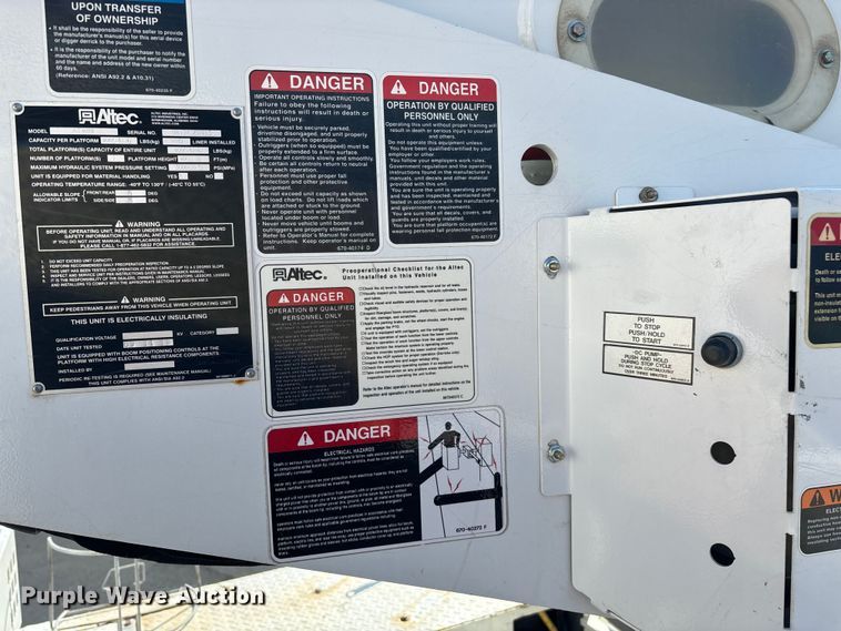 image for item ED2216 2012 Dodge Ram 5500 bucket truck