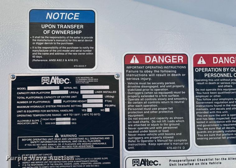 image for item ED2216 2012 Dodge Ram 5500 bucket truck