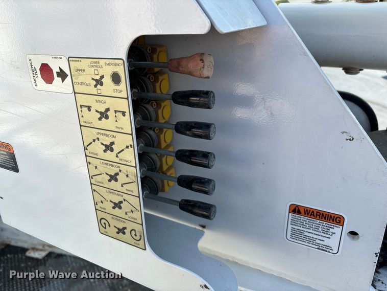 image for item ED2216 2012 Dodge Ram 5500 bucket truck