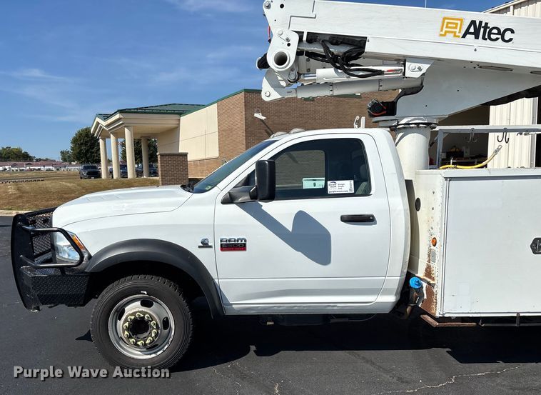 image for item ED2216 2012 Dodge Ram 5500 bucket truck