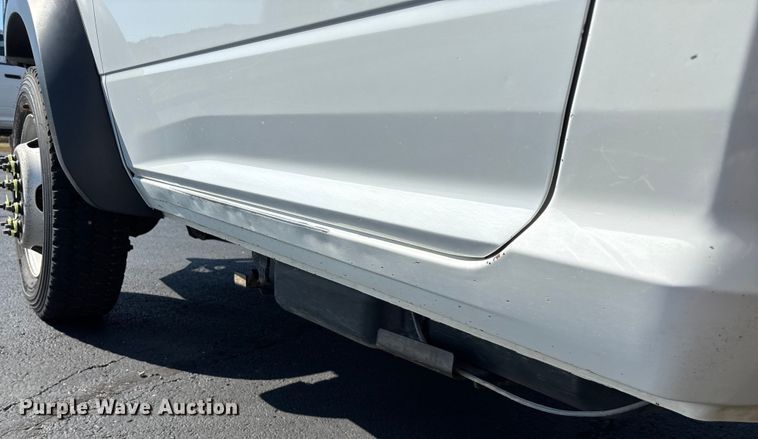 image for item ED2216 2012 Dodge Ram 5500 bucket truck