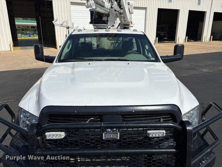 image for item ED2216 2012 Dodge Ram 5500 bucket truck