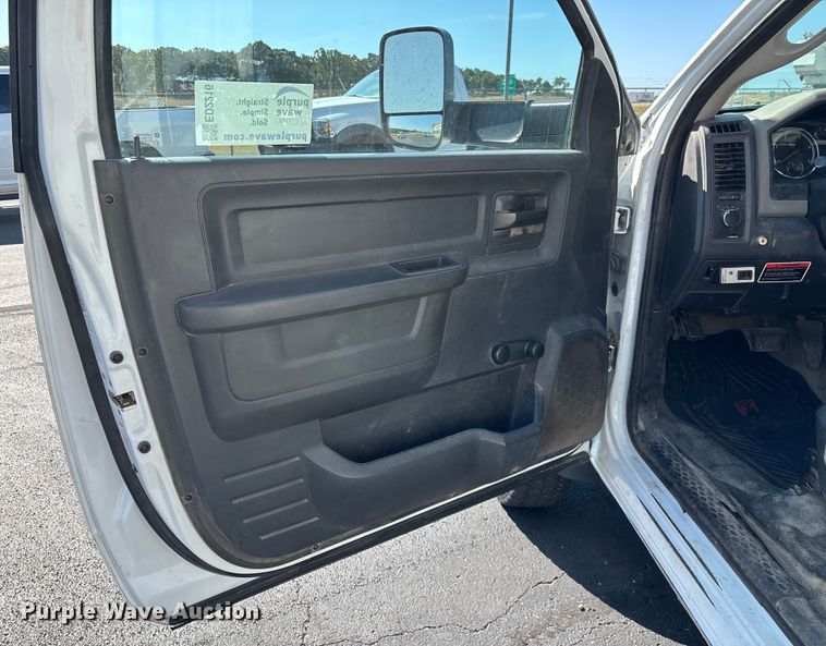 image for item ED2216 2012 Dodge Ram 5500 bucket truck