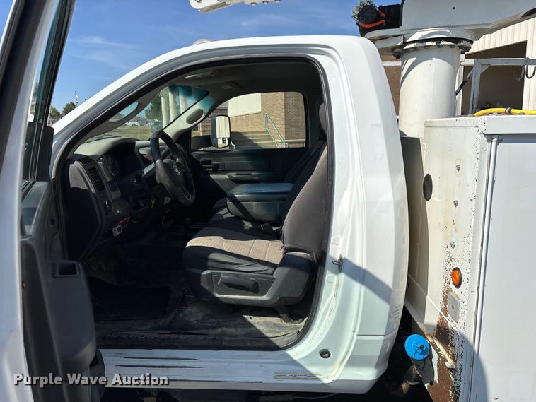 image for item ED2216 2012 Dodge Ram 5500 bucket truck