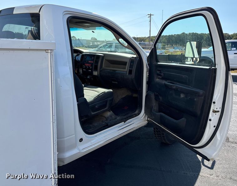 image for item ED2216 2012 Dodge Ram 5500 bucket truck