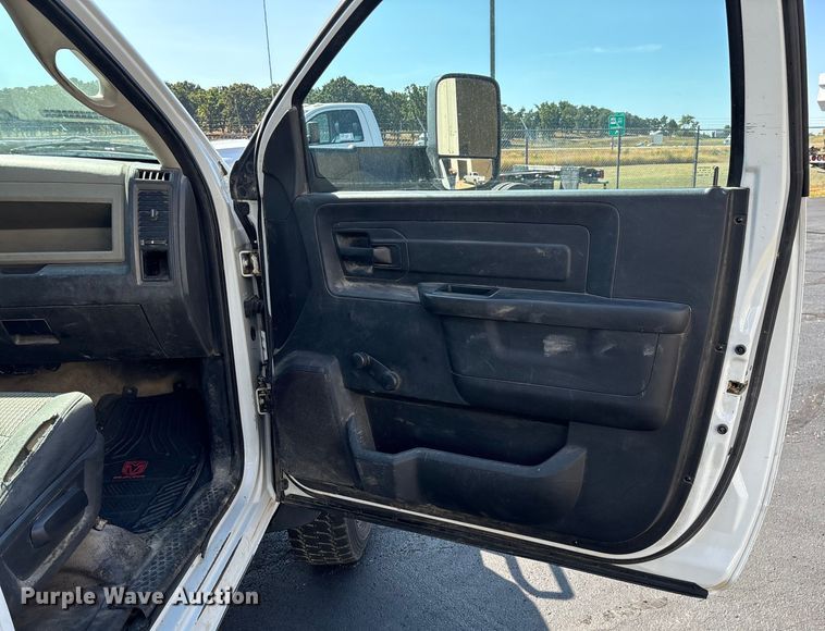 image for item ED2216 2012 Dodge Ram 5500 bucket truck