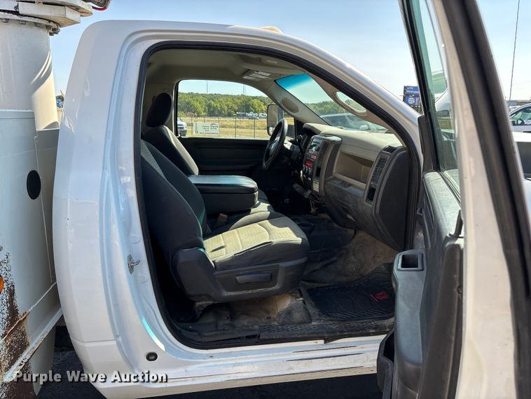 image for item ED2216 2012 Dodge Ram 5500 bucket truck