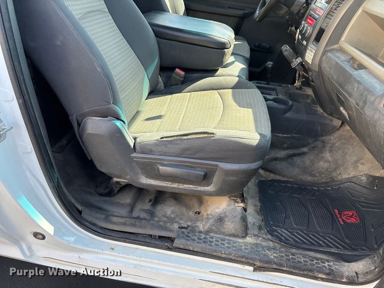 image for item ED2216 2012 Dodge Ram 5500 bucket truck