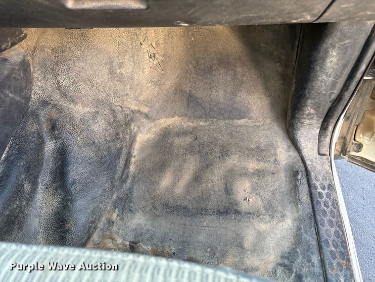 image for item ED2216 2012 Dodge Ram 5500 bucket truck