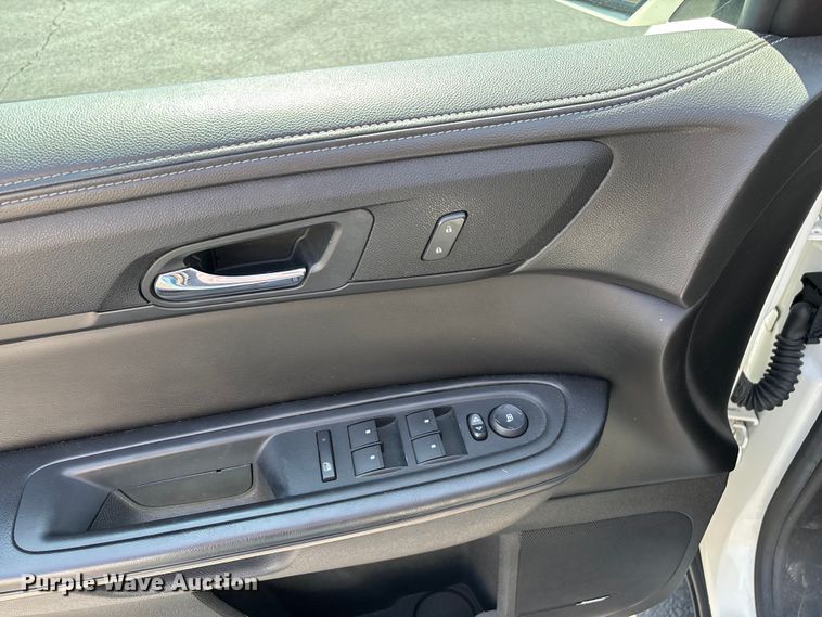 image for item ED2217 2015 Chevrolet Traverse LT SUV