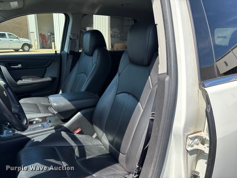 image for item ED2217 2015 Chevrolet Traverse LT SUV