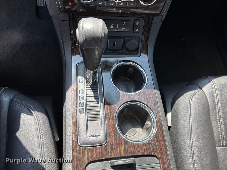 image for item ED2217 2015 Chevrolet Traverse LT SUV