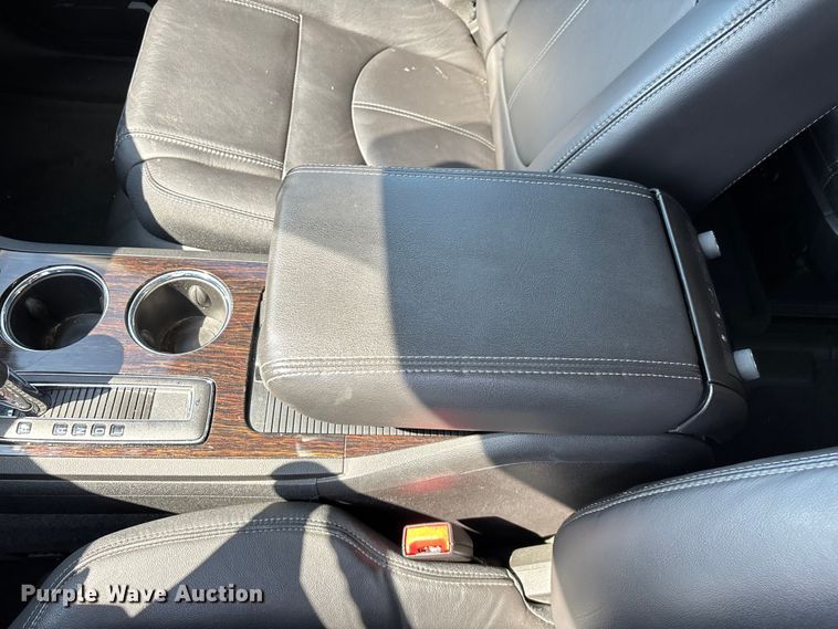 image for item ED2217 2015 Chevrolet Traverse LT SUV