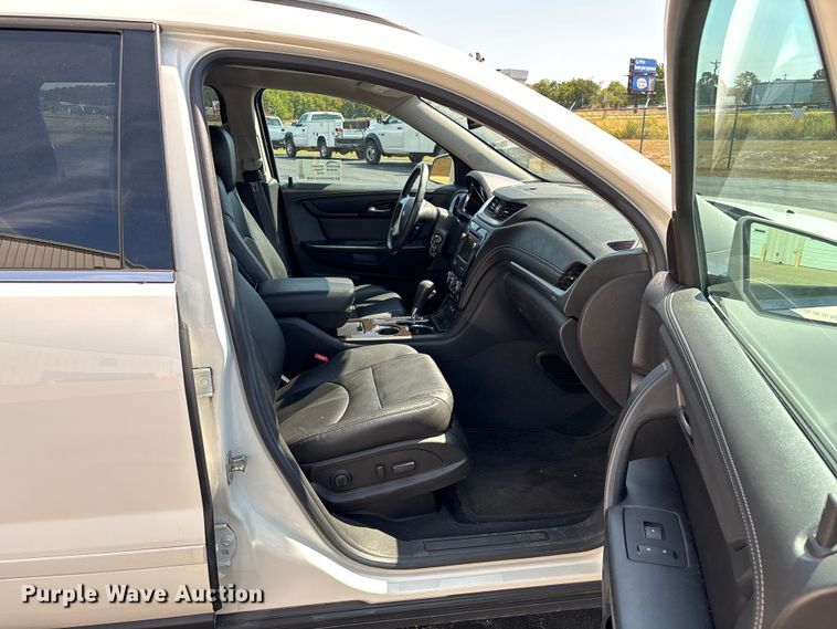image for item ED2217 2015 Chevrolet Traverse LT SUV