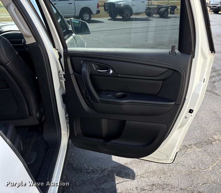 image for item ED2217 2015 Chevrolet Traverse LT SUV