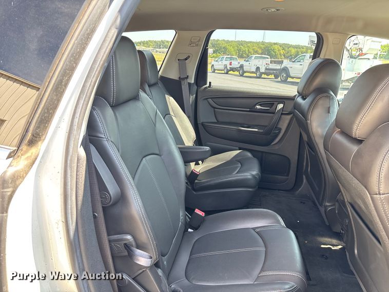 image for item ED2217 2015 Chevrolet Traverse LT SUV