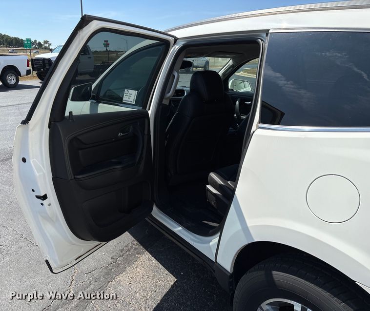 image for item ED2217 2015 Chevrolet Traverse LT SUV