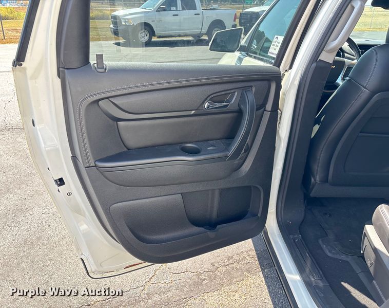 image for item ED2217 2015 Chevrolet Traverse LT SUV