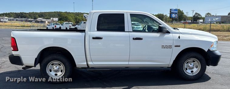 image for item ED2218 2016 RAM 1500 Crew Cab pickup truck