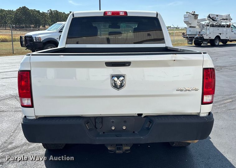 image for item ED2218 2016 RAM 1500 Crew Cab pickup truck