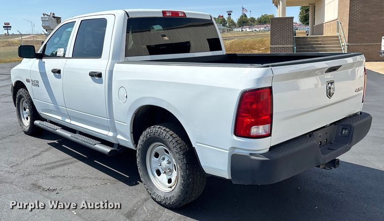 image for item ED2218 2016 RAM 1500 Crew Cab pickup truck