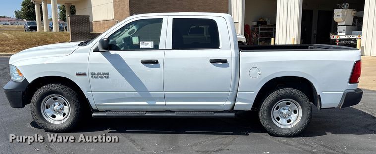 image for item ED2218 2016 RAM 1500 Crew Cab pickup truck