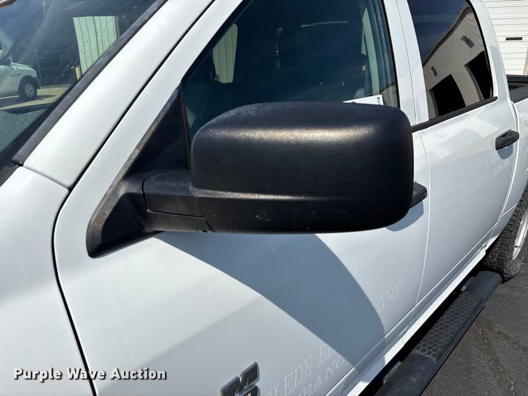 image for item ED2218 2016 RAM 1500 Crew Cab pickup truck