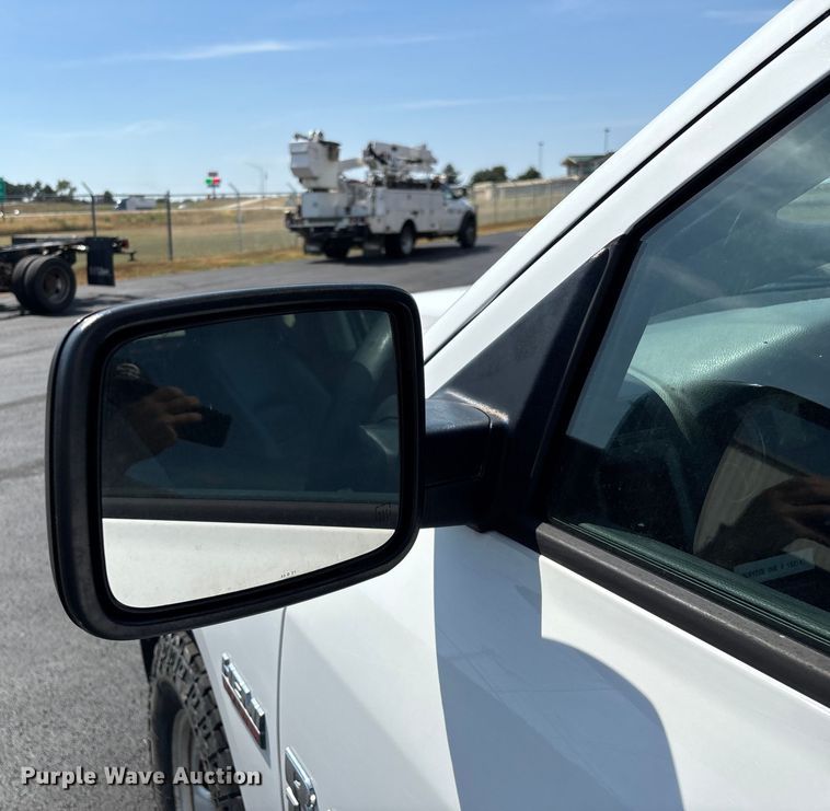 image for item ED2218 2016 RAM 1500 Crew Cab pickup truck