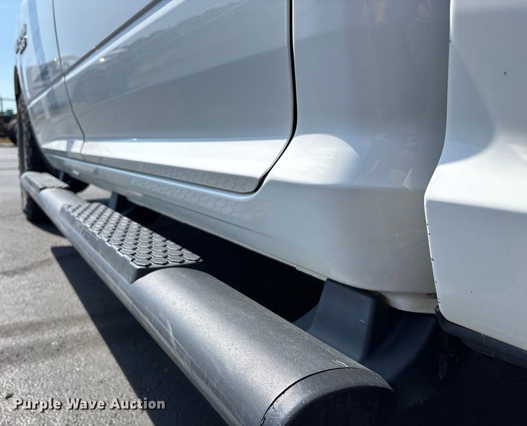 image for item ED2218 2016 RAM 1500 Crew Cab pickup truck