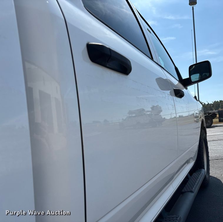 image for item ED2218 2016 RAM 1500 Crew Cab pickup truck