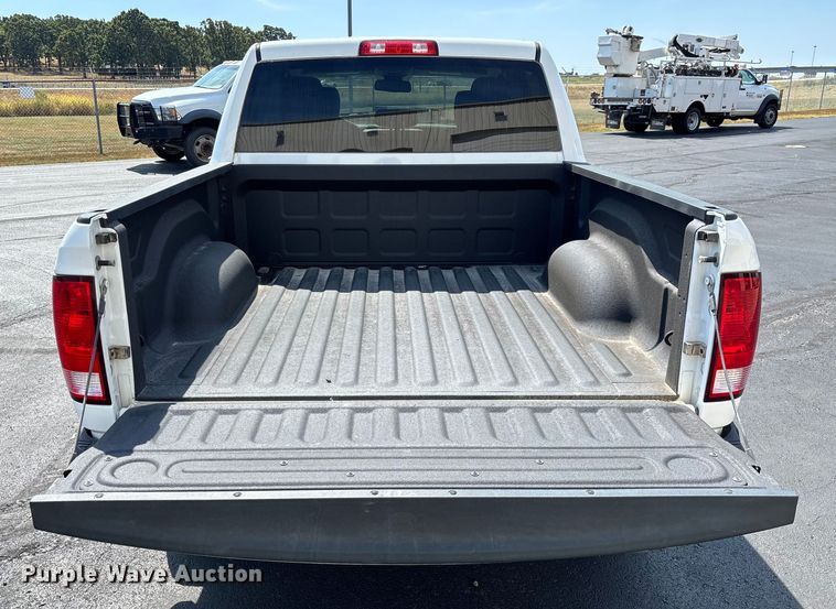 image for item ED2218 2016 RAM 1500 Crew Cab pickup truck