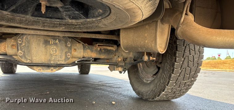 image for item ED2218 2016 RAM 1500 Crew Cab pickup truck