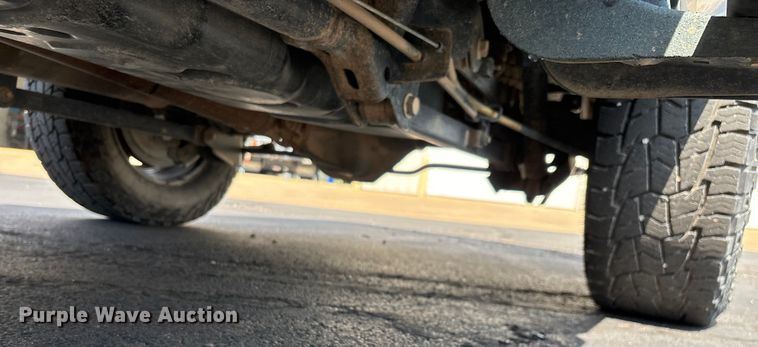 image for item ED2218 2016 RAM 1500 Crew Cab pickup truck