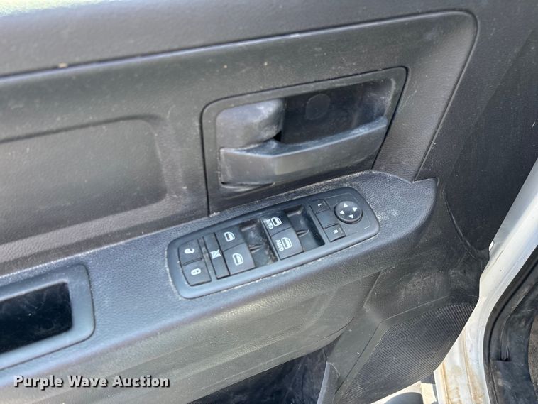 image for item ED2218 2016 RAM 1500 Crew Cab pickup truck