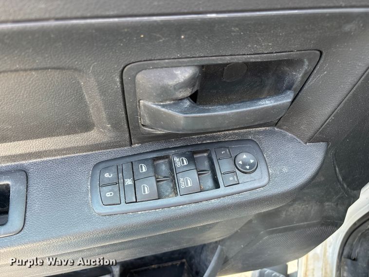 image for item ED2218 2016 RAM 1500 Crew Cab pickup truck