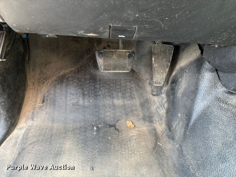 image for item ED2218 2016 RAM 1500 Crew Cab pickup truck