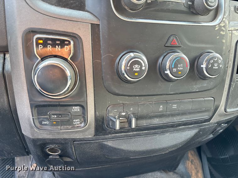 image for item ED2218 2016 RAM 1500 Crew Cab pickup truck