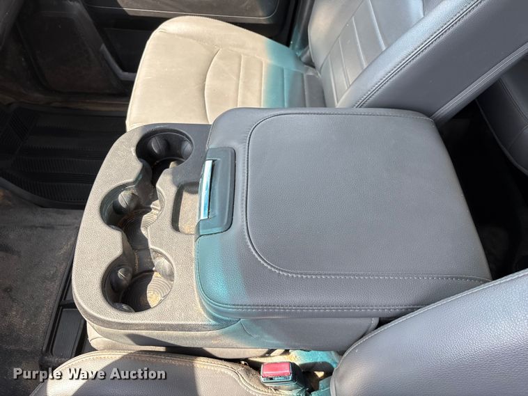 image for item ED2218 2016 RAM 1500 Crew Cab pickup truck