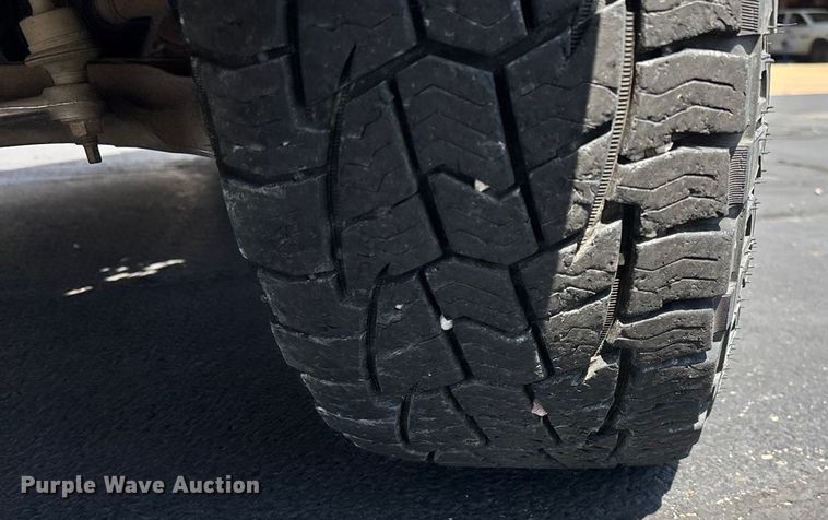 image for item ED2218 2016 RAM 1500 Crew Cab pickup truck