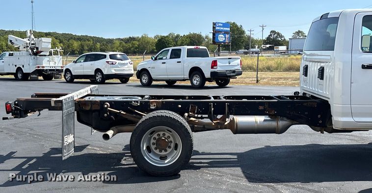 image for item ED2219 2015 RAM 5500 truck cab and chassis