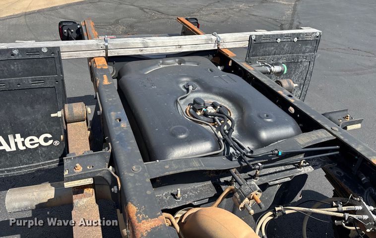 image for item ED2219 2015 RAM 5500 truck cab and chassis