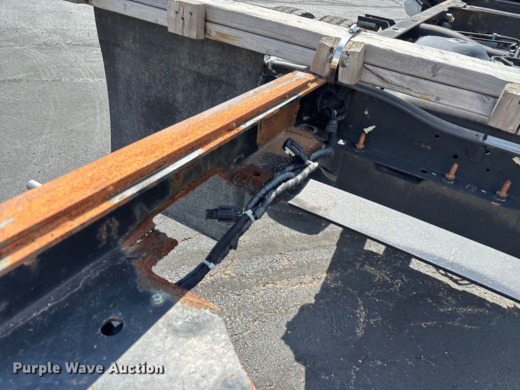 image for item ED2219 2015 RAM 5500 truck cab and chassis