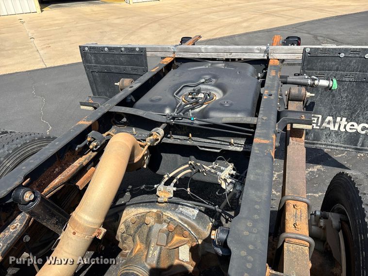 image for item ED2219 2015 RAM 5500 truck cab and chassis