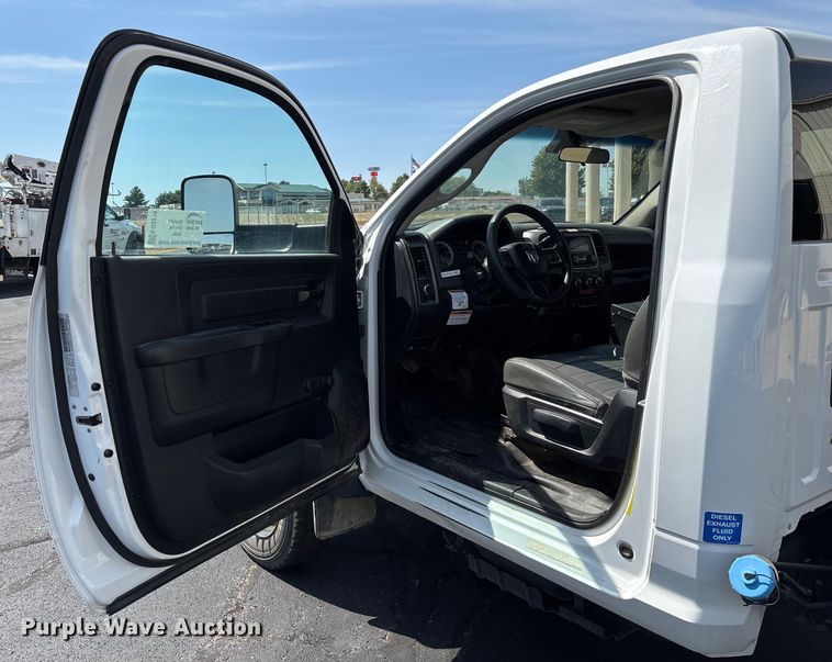 image for item ED2219 2015 RAM 5500 truck cab and chassis