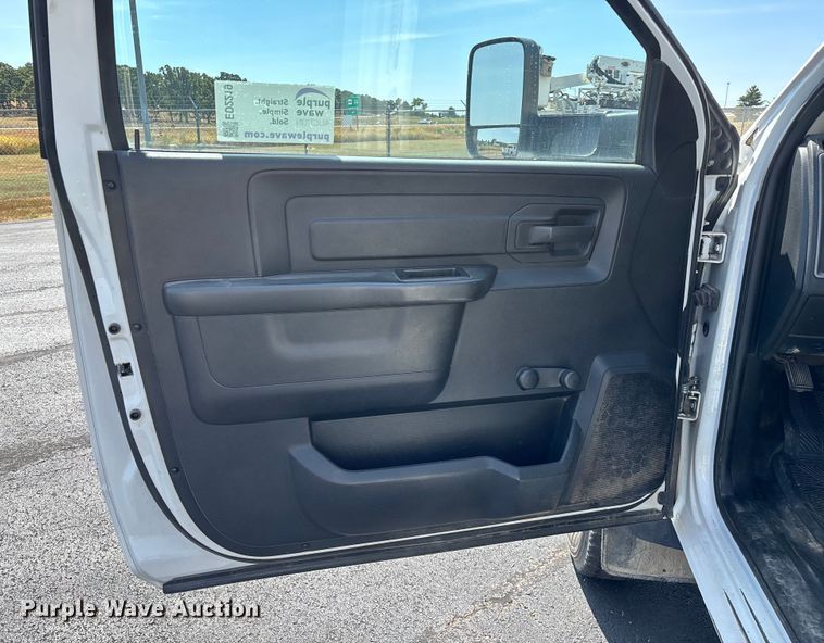 image for item ED2219 2015 RAM 5500 truck cab and chassis