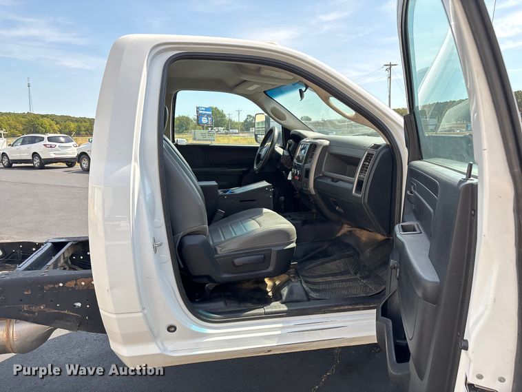 image for item ED2219 2015 RAM 5500 truck cab and chassis